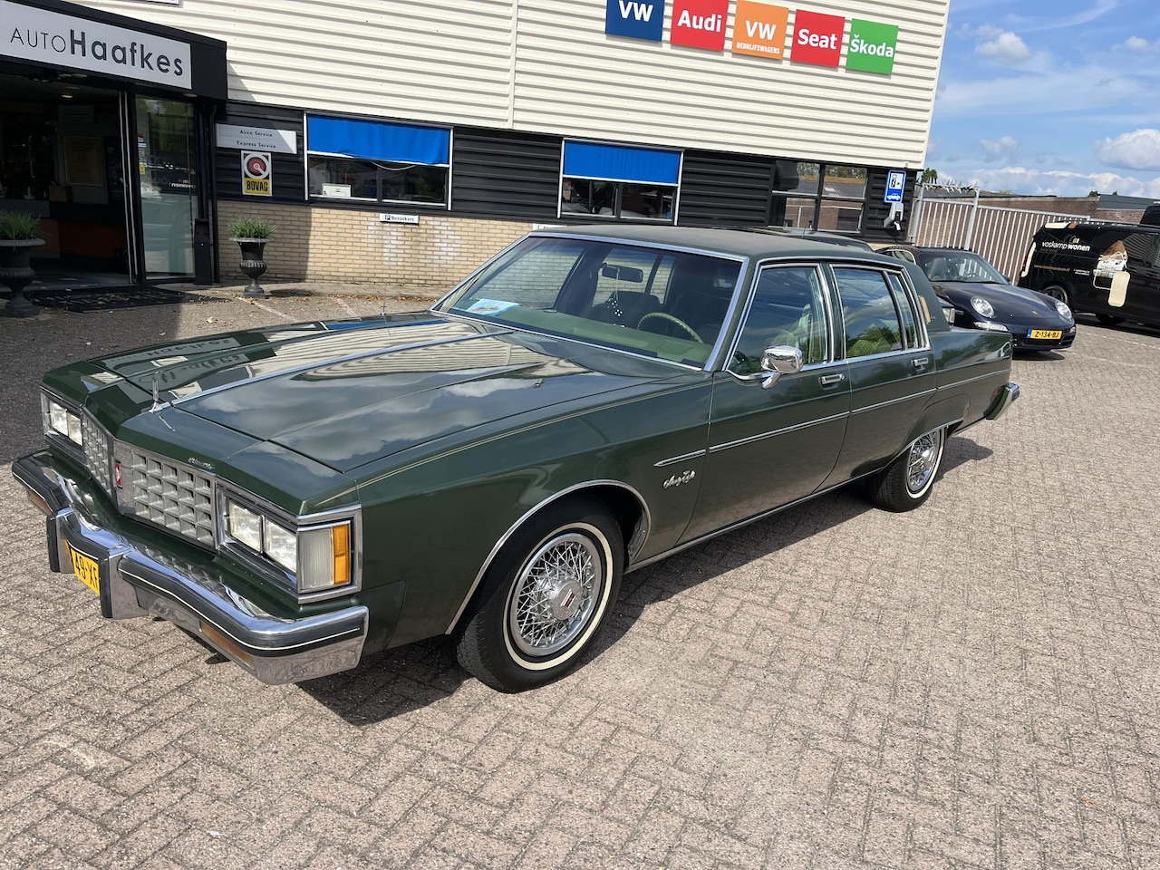 Oldsmobile Ninety-Eight - Nighty Eight Nighty Eight Regency 4 dors sedan. Full options. Custom cruiser. - AutoWereld.nl