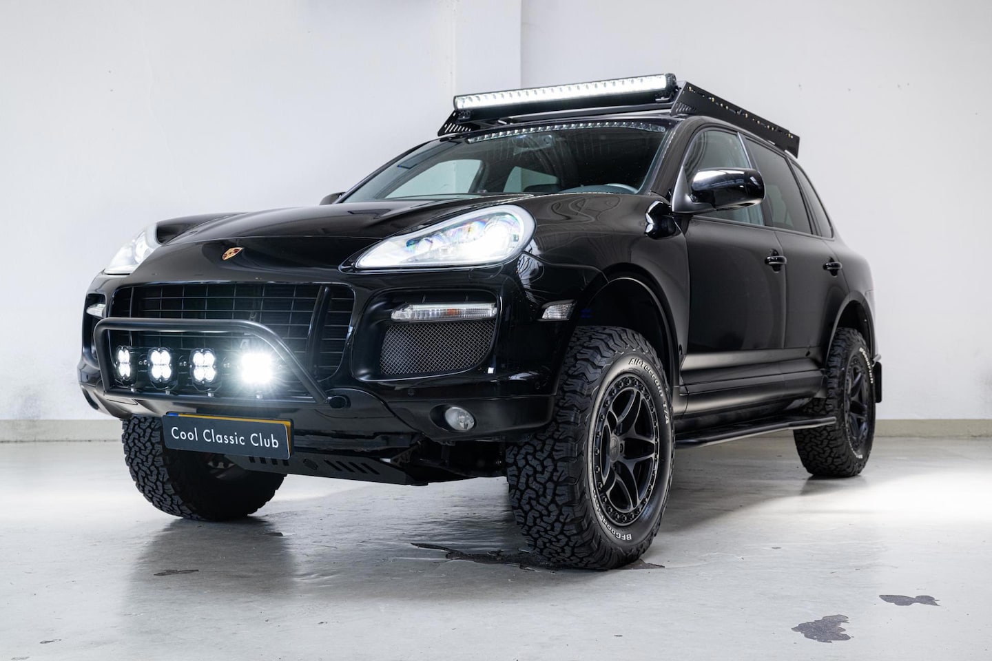 Porsche Cayenne - Turbo - 957 Dakar Hommage - One of a Kind - - AutoWereld.nl