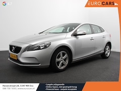 Volvo V40 - 1.5 T2 Momentum Airco Navigatie Parkeersensoren Radio Lichtmetalen velgen Elektrische rame