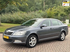 Skoda Octavia - 1.2 TSI Ambition Business Line/AIRCO/CRUISE/PARKEERSENS ACHTER/TREKHAAK