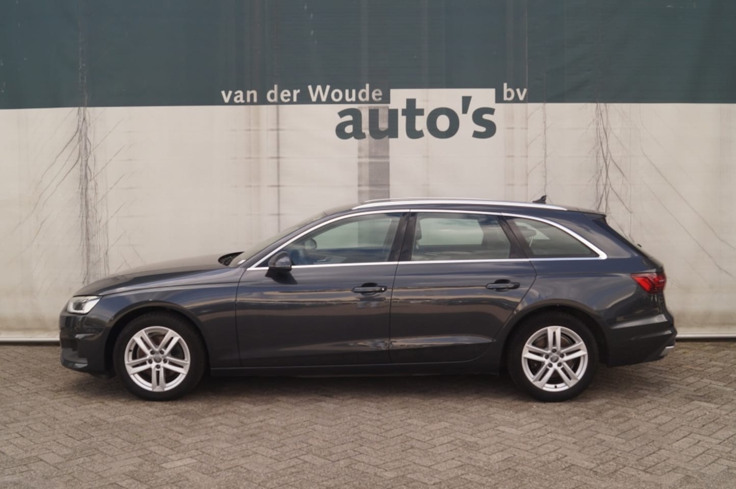 Audi A4 Avant - 35 TDI Business Edition -NAVI-LEER-CARPLAY-PDC- - AutoWereld.nl