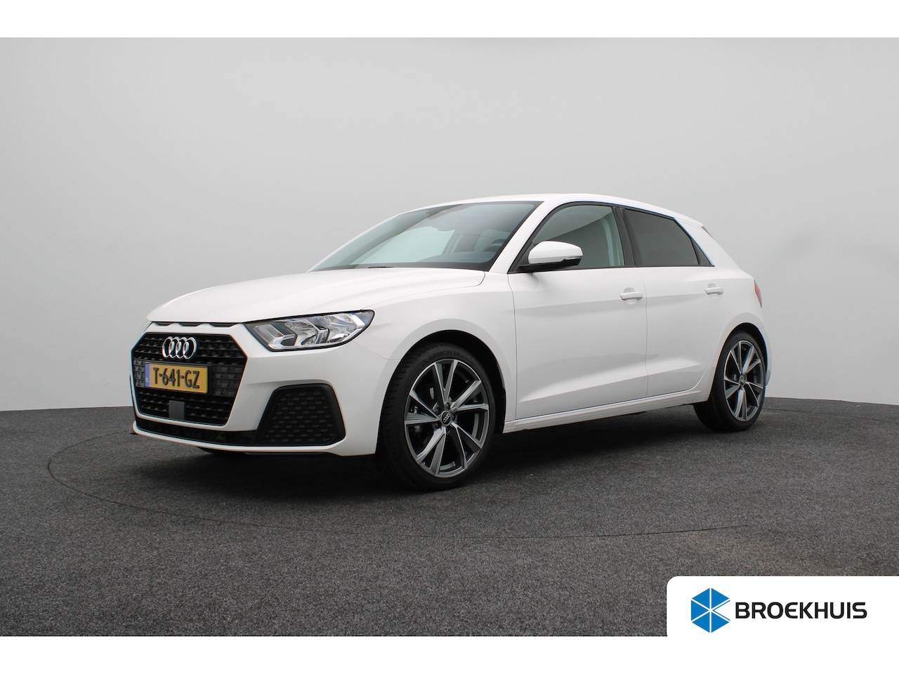 Audi A1 Sportback - 25 TFSI Pro Line | 18 inch LM | Achterbank in delen neerklapbaar | Airco - AutoWereld.nl