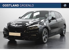 BMW 1-serie - 118i Executive Sport Line Automaat / Panoramadak / Trekhaak / Sportstoelen / Achteruitrijc
