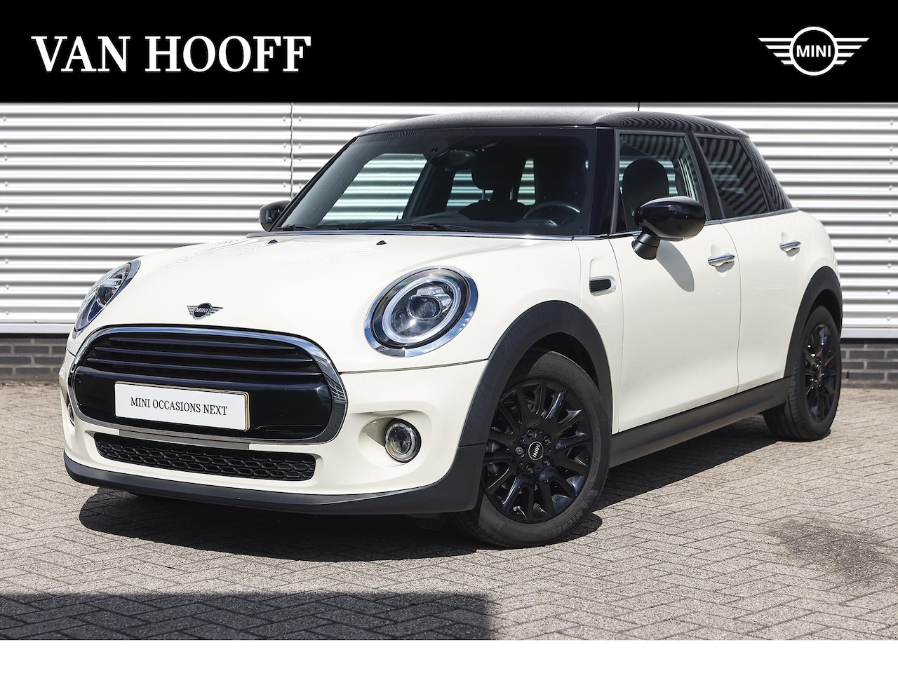 MINI Cooper - Hatchback / Comfort Access / LED / Cruise Control / PDC / Navigatie - AutoWereld.nl