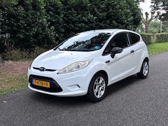 Ford Fiesta - 1.4 TDCi Ambiente / Apple carpla/Netjes