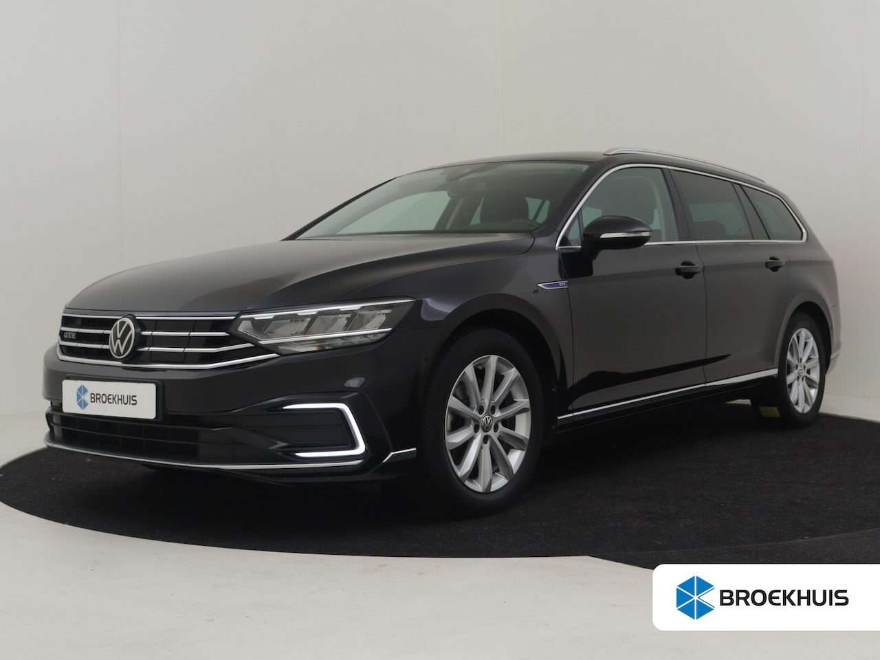 Volkswagen Passat Variant - 1.4 TSI PHEV GTE Business 218pk Dodehoekdetectie | Camera achter | Park assist | Adaptief - AutoWereld.nl