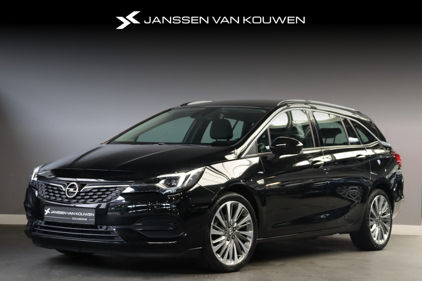 Opel Astra Sports Tourer - 1.4 Business Elegance 18'' inch | Carplay | Climate control - AutoWereld.nl