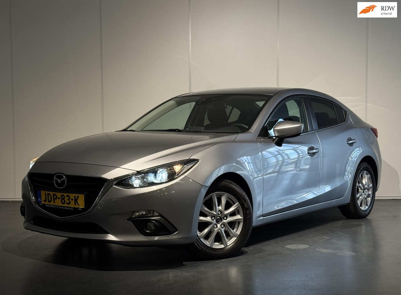Mazda 3 - 1.5 SkyActiv-G 100 TS /Clima/Cruise/PDC/NAVI/LMV - AutoWereld.nl