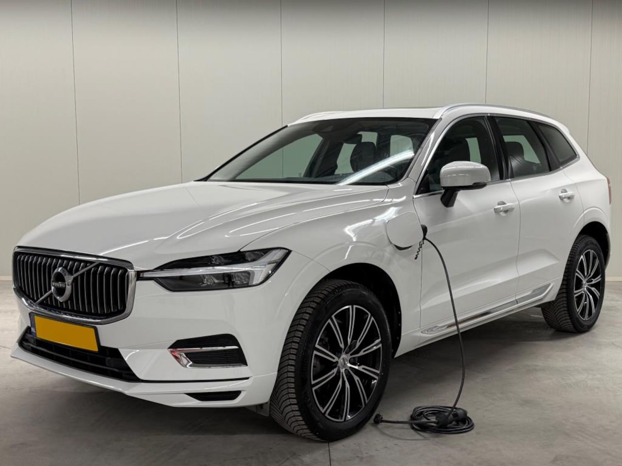 Volvo XC60 - 2.0 Recharge T6 AWD Inscription 2.0 Recharge T6 AWD Inscription - AutoWereld.nl