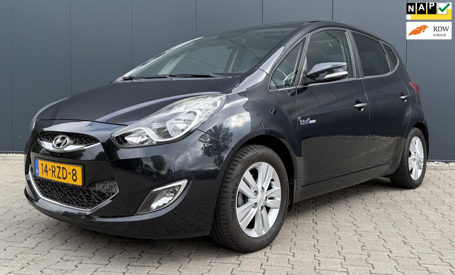Hyundai ix20 - 1.6i i-Catcher Airco Cruise Pano Camera Trekhaak Navi Leder - AutoWereld.nl