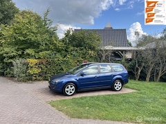 Ford Focus Wagon - 1.6-16V Futura