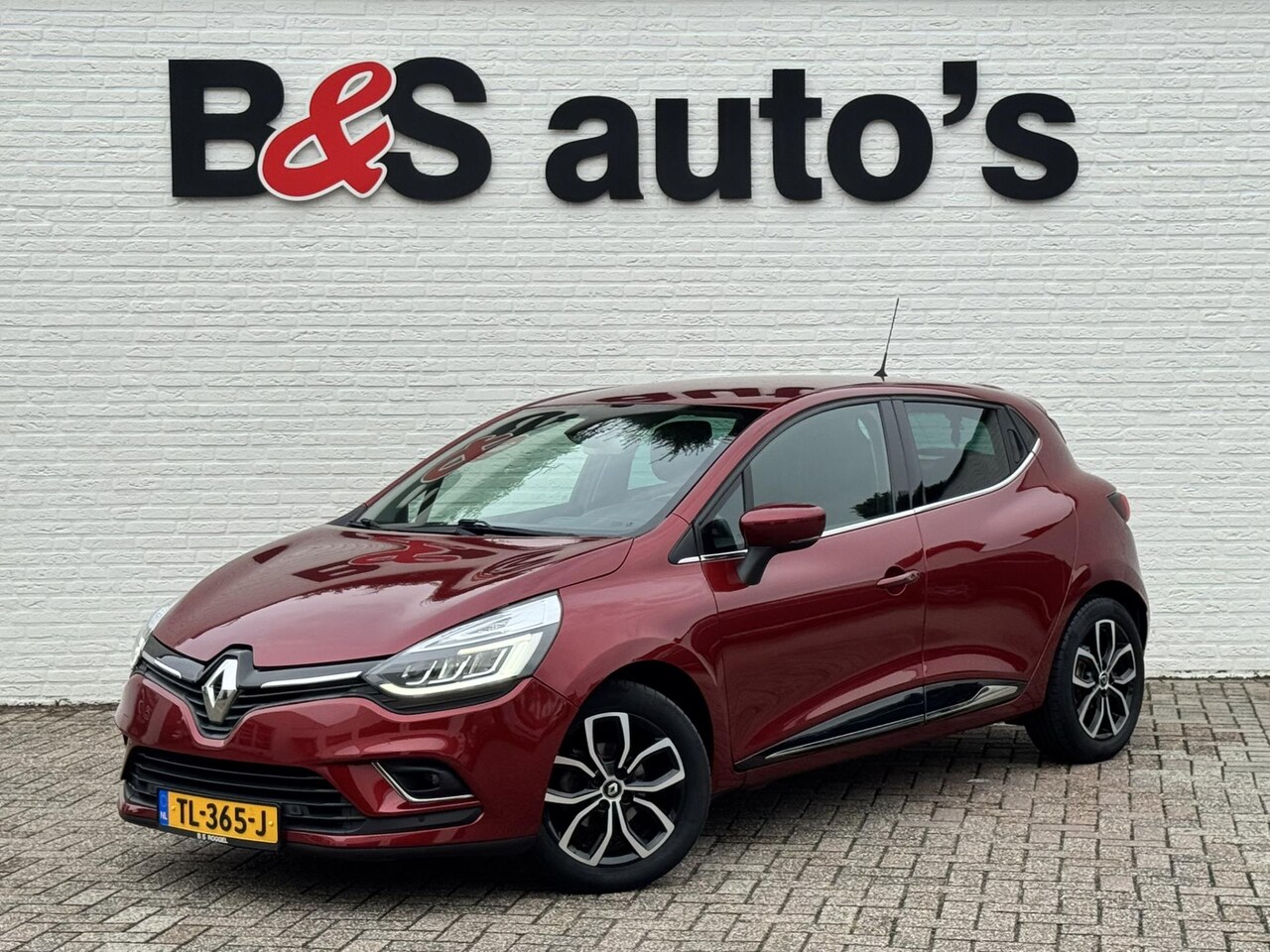 Renault Clio - 0.9 TCe Intens Climate control Cruise control Bekleding half leer/half stof Parkeersensore - AutoWereld.nl