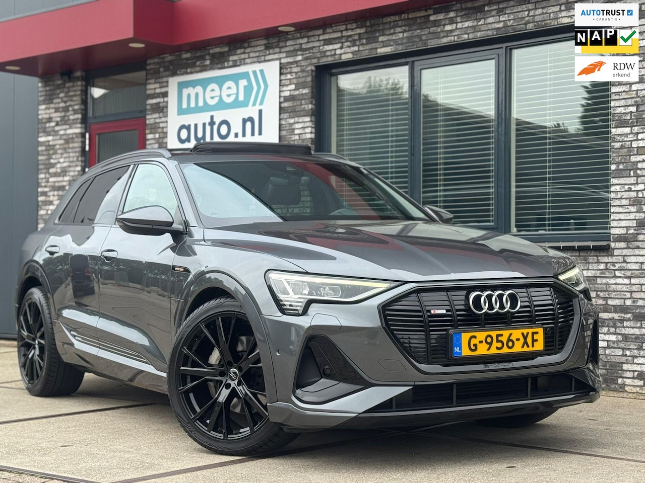 Audi e-tron - Audi E-tron 50 quattro Launch Edition Black S-LINE l PANO l ACC l ORG.NL l DEALER ONDERHOU - AutoWereld.nl