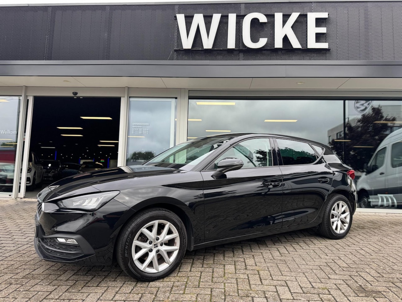 SEAT Leon - 1.0 eTSI Style DSG 110 PK Led Camera Stoelverw. Navigatie - AutoWereld.nl