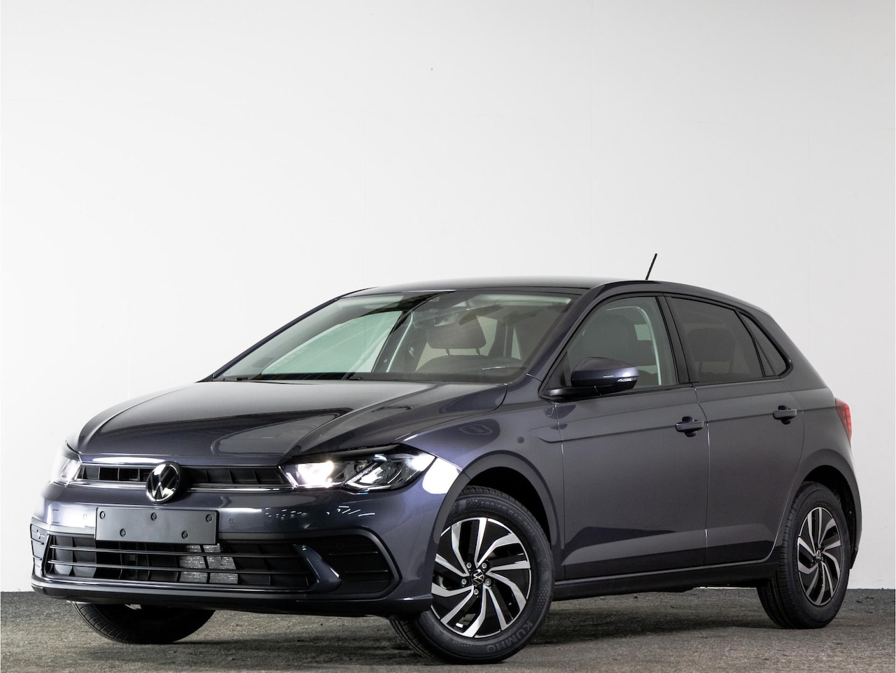 Volkswagen Polo - Life Edition 1.0 70 kW / 95 pk TSI Hatchback 5 ver | JULI ACTIE | Achteruitrijcamera | Nav - AutoWereld.nl