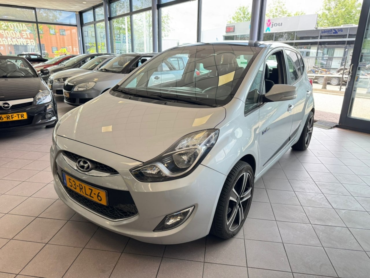 Hyundai ix20 - 1.6i i-Catcher NW. APK LEDER CAMERA DEALER BJ 2011 !!! - AutoWereld.nl