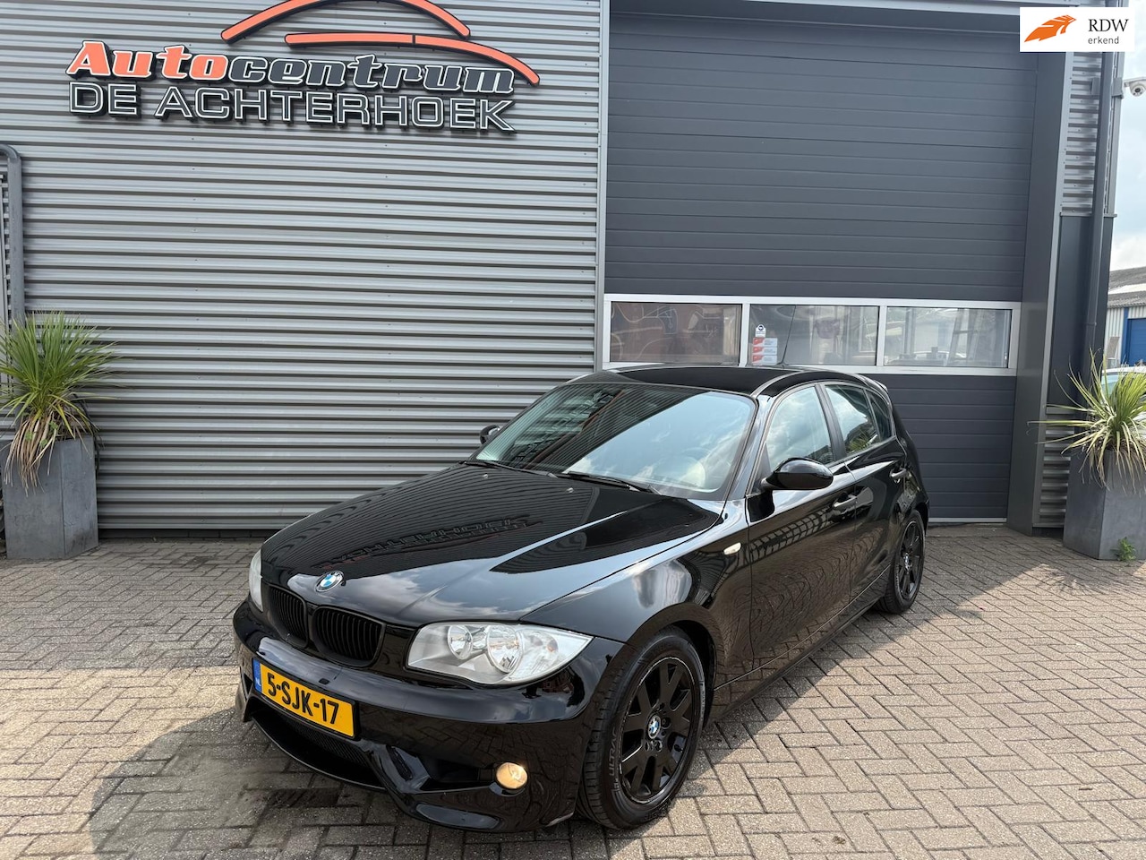BMW 1-serie - 116i Executive Airco / 5-Deurs! - AutoWereld.nl
