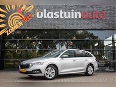 Skoda Octavia Combi - 1.0 e-TSI Business Edition Schakelflippers, Virtual cockpit, Cruise control, Navigatie, El