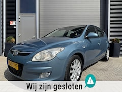 Hyundai i30 - 1.6i Dynamic Luxe/156.000/NAP/Vol jaar APK/Airco