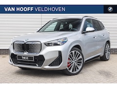 BMW iX1 - eDrive20 High Executive M Sport / Panoramadak / Sportstoelen / Adaptieve LED / M Adaptief