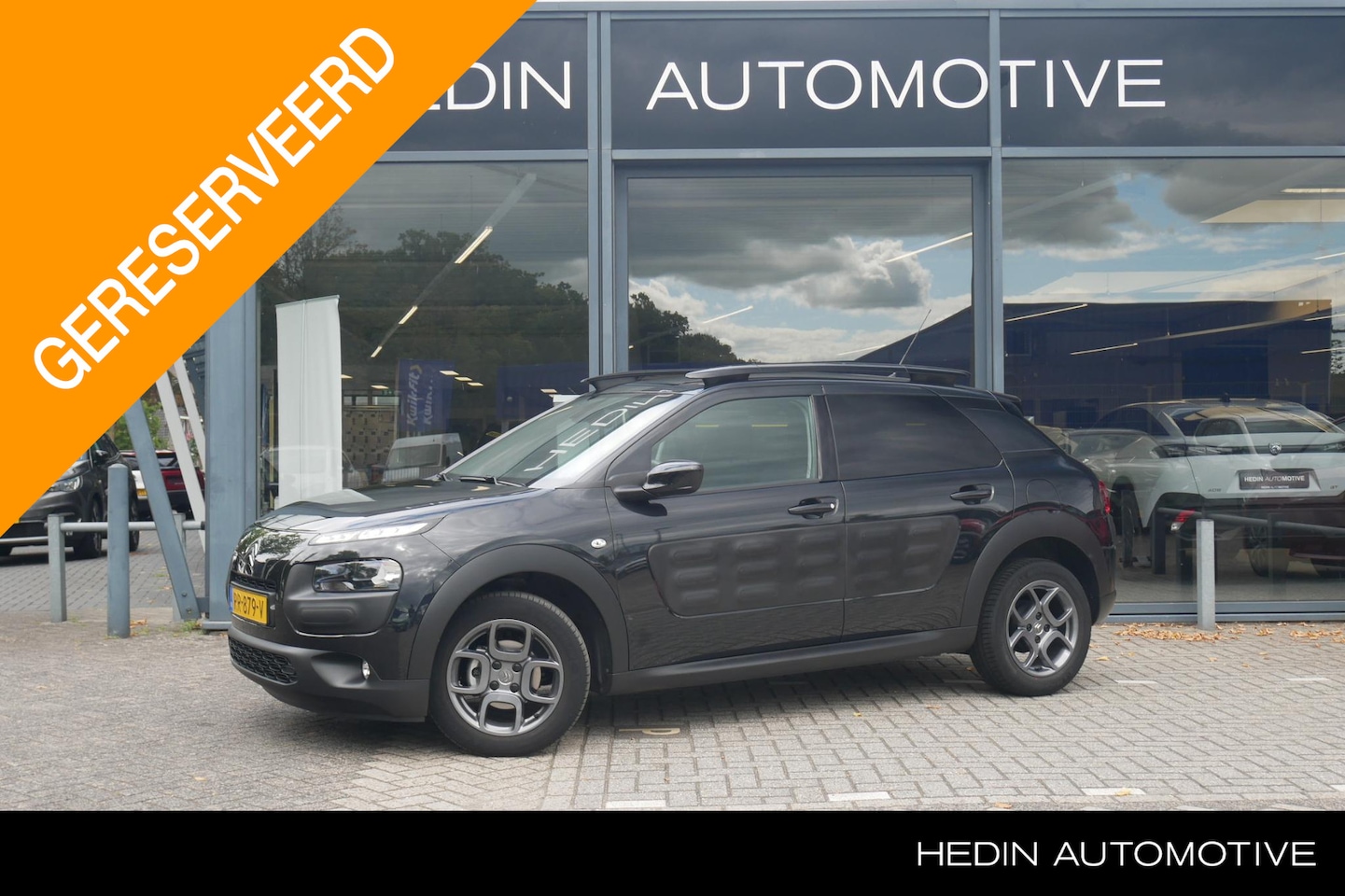 Citroën C4 Cactus - 1.2 82PK Shine Automaat | Navigatie | Camera | Climate control | Cruise Control | Bluetoot - AutoWereld.nl