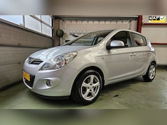 Hyundai i20 - 1.4i Dynamic XL Airco/PDC