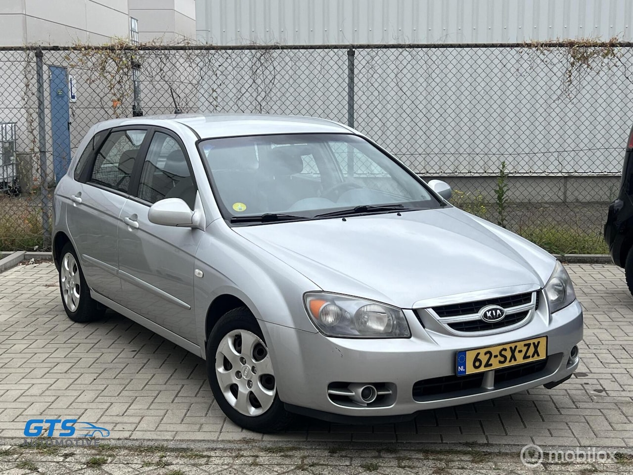 Kia Cerato - 1.6-16V LX Nw. APK 2006 Airco - AutoWereld.nl