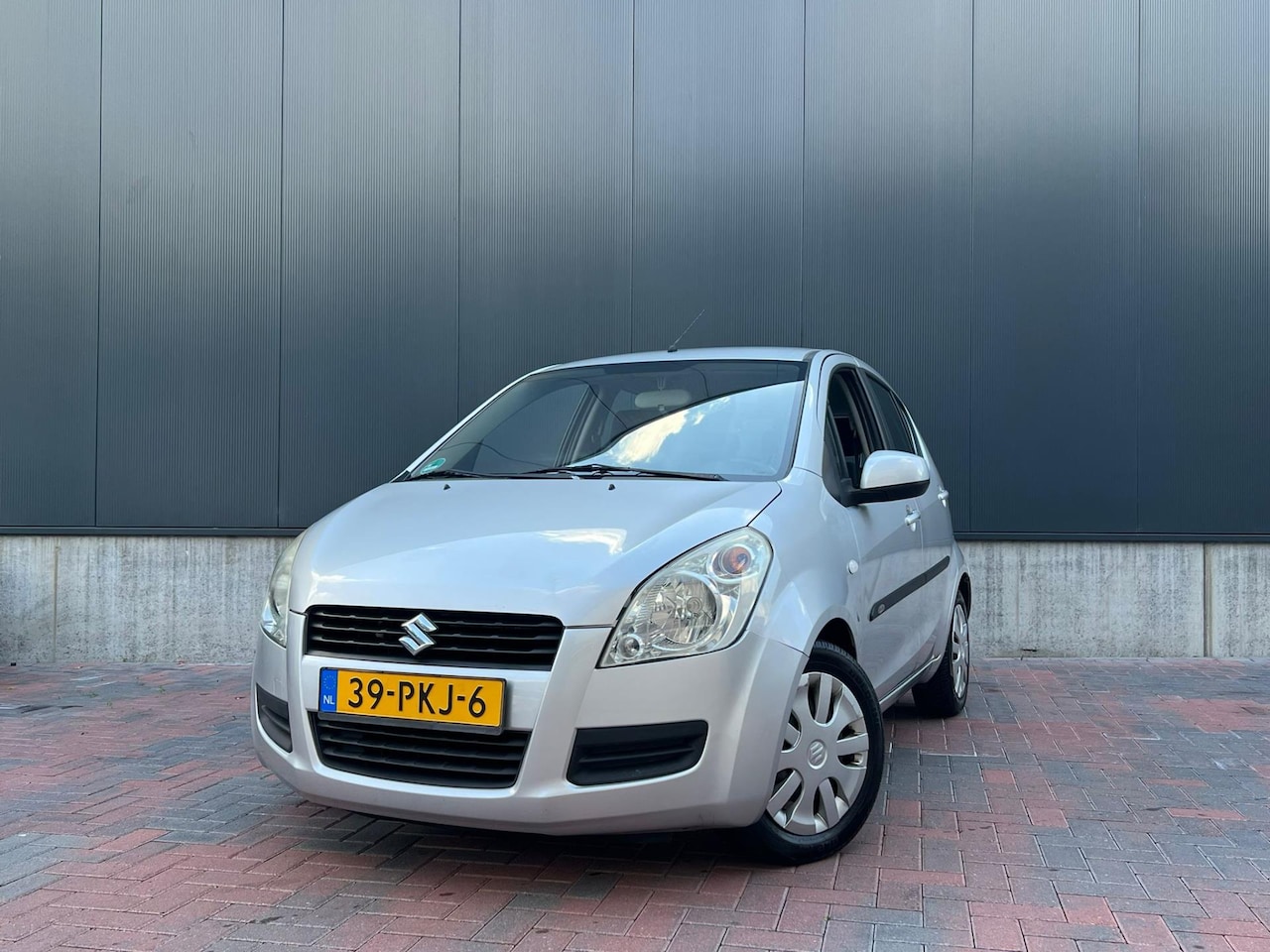 Suzuki Splash - 1.0 Comfort * Airco * 5-Deurs * elek-ramen * Nieuw APK - AutoWereld.nl