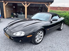 Jaguar XK8 - 4.0 V8 Convertible