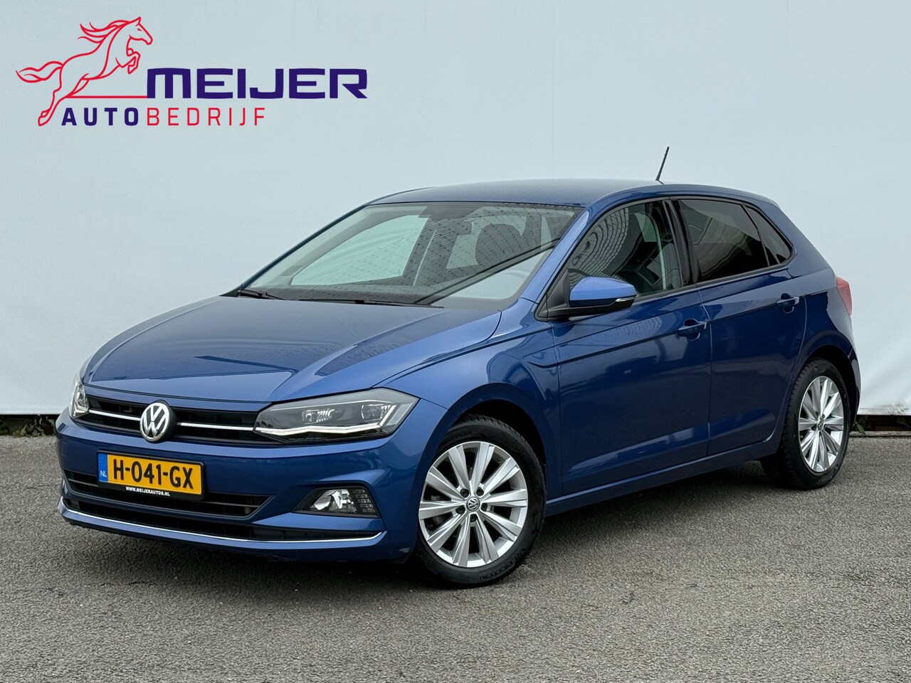 Volkswagen Polo - 1.0 TSI Highline Sportvelgen | LED | Xenon | AllSeason | Adaptive Cruise | Clima | Stoelve - AutoWereld.nl