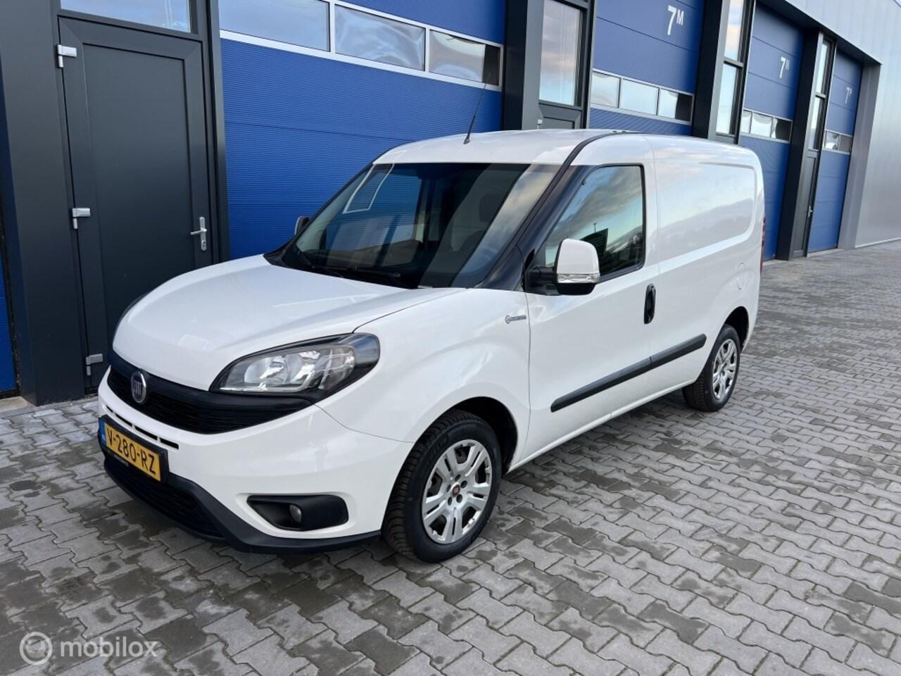 Fiat Doblò Cargo - 1.3 MJ L1H1 1.3 MJ L1H1 nieuwe apk - AutoWereld.nl