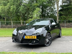 Alfa Romeo Giulietta - 1.7 TBi Quadrifoglio Verde | Cruise + Clima + Leder |