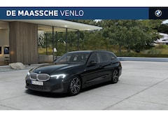 BMW 3-serie Touring - 330e M Sport Automaat / Trekhaak / Sportstoelen / Achteruitrijcamera / Parking Assistant /