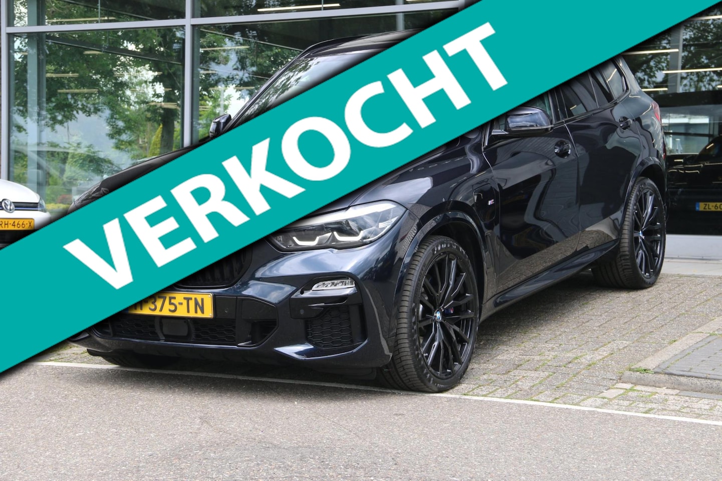 BMW X5 - XDrive45e M-PAKKET LUCHTVERING PANO-DAK NAP! - AutoWereld.nl