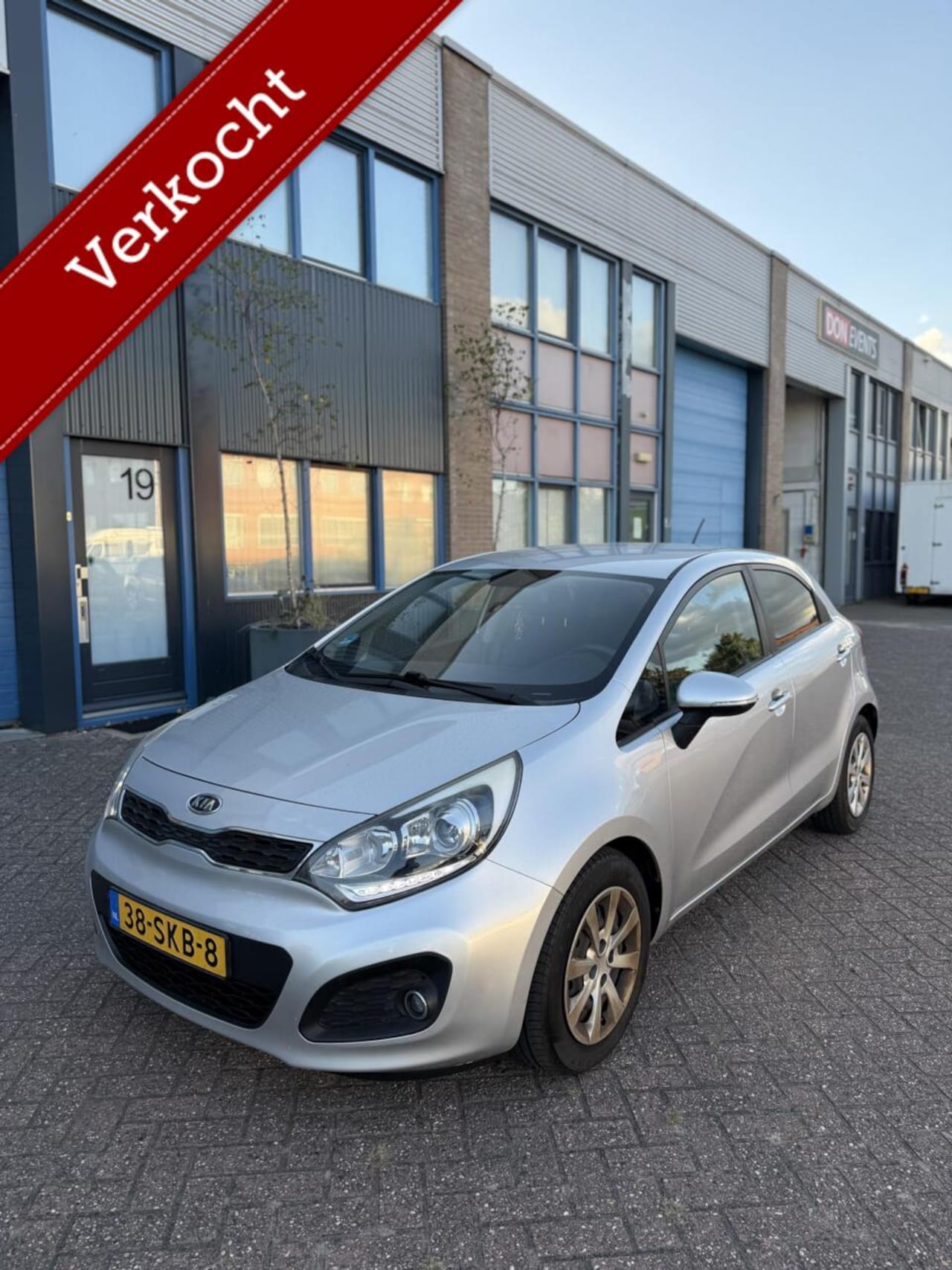 Kia Rio - 1.2 CVVT Comfort Pack 5-deurs NIEUWE APK AIRCO - AutoWereld.nl