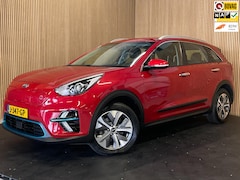 Kia e-Niro - DynamicLine 64 kWh |FACELIFT|3-FASE|1/2 LEDER|ACC|CARPLAY|CAMERA|STOEL-, STUURVERW.|INCL.B