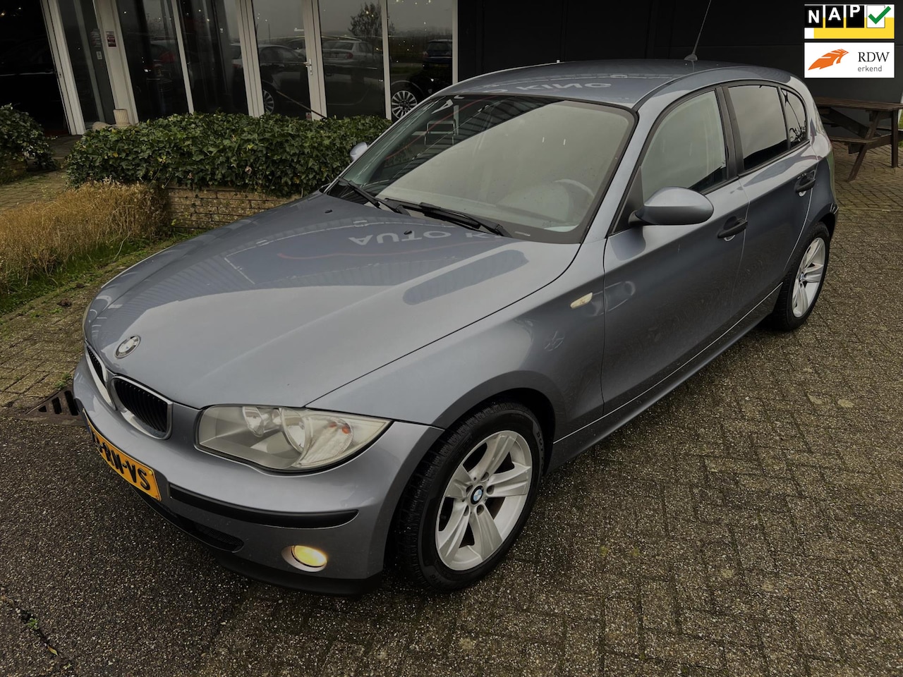 BMW 1-serie - 116i AIRCO/BC/ELEK PACK/LMV APK+NAP - AutoWereld.nl