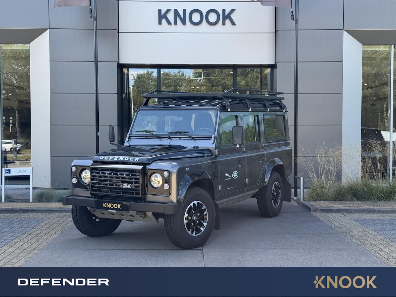 Land Rover Defender 110 - 2.2 D 110" Adventure Limited Edition - AutoWereld.nl