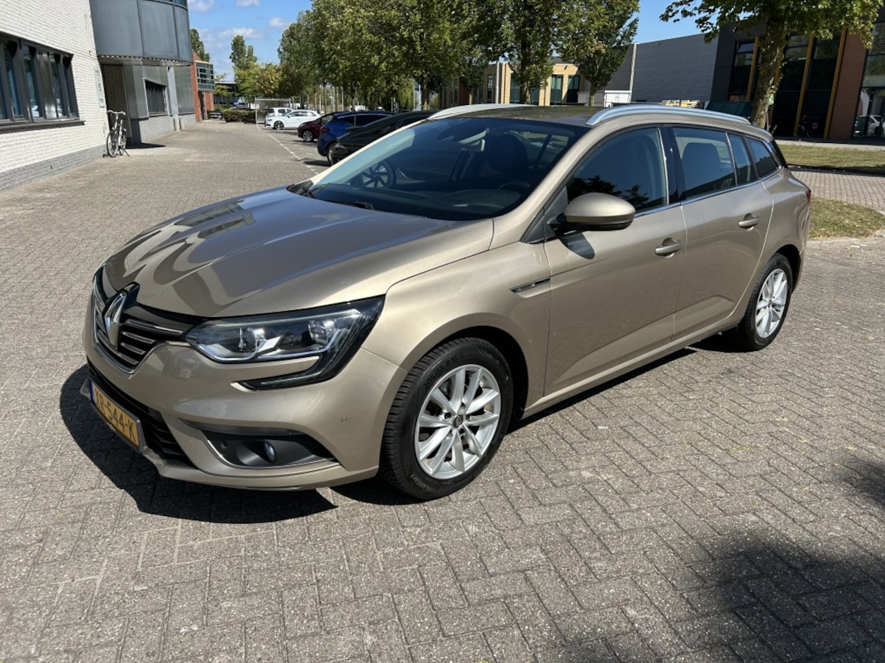 Renault Mégane Estate - 1.2 TCe Limited NAVI PDC CRUISE CARPLAY. - AutoWereld.nl