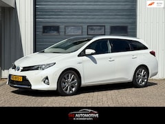 Toyota Auris Touring Sports - 1.8 Hybrid Executive PANO / NAVI