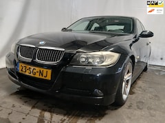 BMW 3-serie - 318i - Airco - Verbruikt Olie