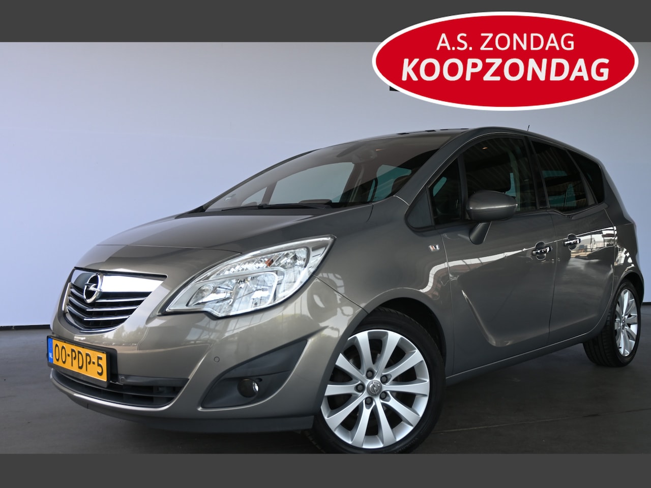 Opel Meriva - 1.4 Turbo Cosmo Airco Navigatie Goed Onderhouden! Inruil Mogelijk! - AutoWereld.nl