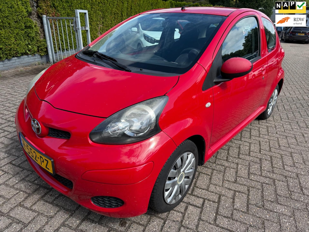Toyota Aygo - 1.0-12V 3DRS Aspiration Green AIRCO El.RAMEN CENTR.VERGR. - AutoWereld.nl