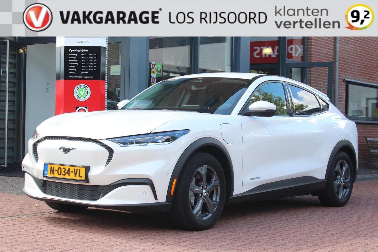 Ford Mustang Mach-E - 75kWh | Camera | Vol- Leder | Adaptive Cruise & Climate Control | Stoel & Stuurverwarming - AutoWereld.nl