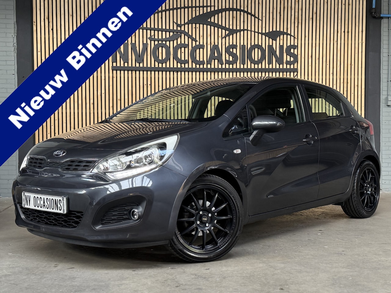 Kia Rio - 1.2 CVVT Comfort Pack ECC/PARKEERSNSR/17"/SPORTIEF/APK/LED! - AutoWereld.nl