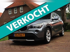 BMW X1 - SDrive18i Executive Aut. | Panorama | Historie Compleet | Stoelverwarming | Lichtmetaal |