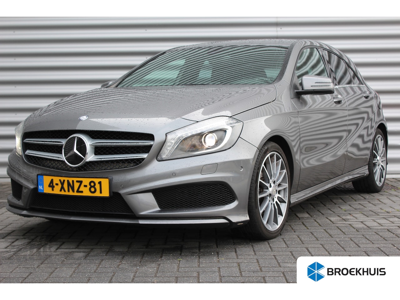 Mercedes-Benz A-klasse - A180 123PK AMBITION AMG AUTOMAAT / NAVI / CLIMA / LEDER / XENON / PDC / 18" LMV / BLUETOOT - AutoWereld.nl