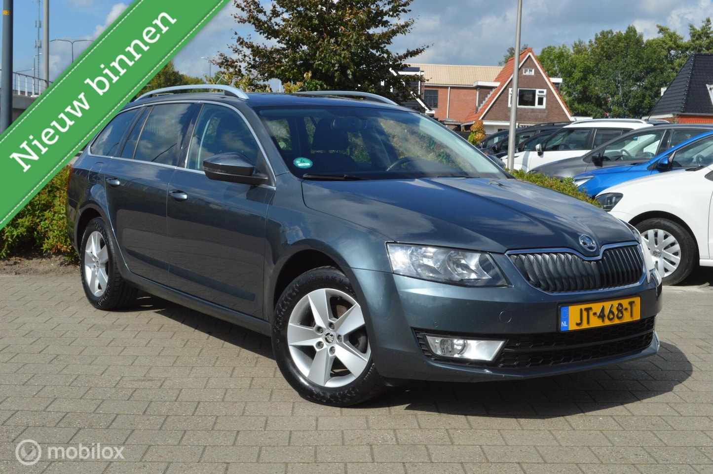 Skoda Octavia Combi - 1.6 TDI 105pk Elegance Businessline | Trekaah-1500kg | Pano-dak - AutoWereld.nl