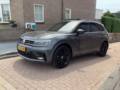 Volkswagen Tiguan - 2.0 TSI 4Motion Highline Business R 300 pk