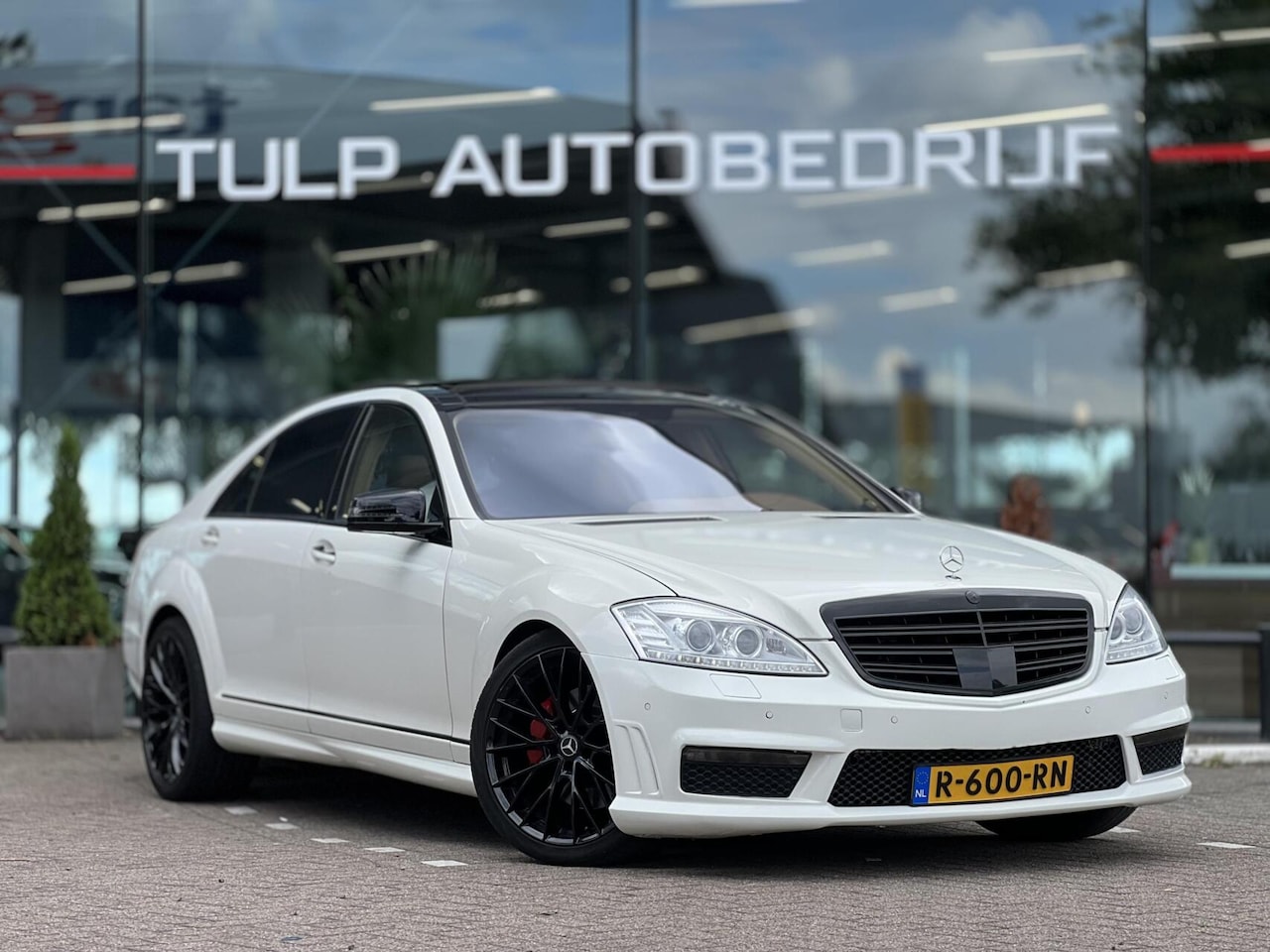 Mercedes-Benz S-klasse - 500 4-Matic Lang 63 AMG Look Memory Pano - AutoWereld.nl